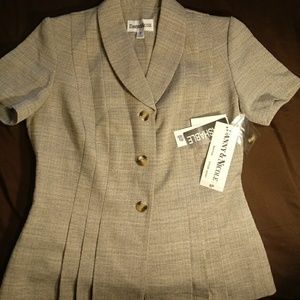 DANNY & NICOLE short sleeve blazer